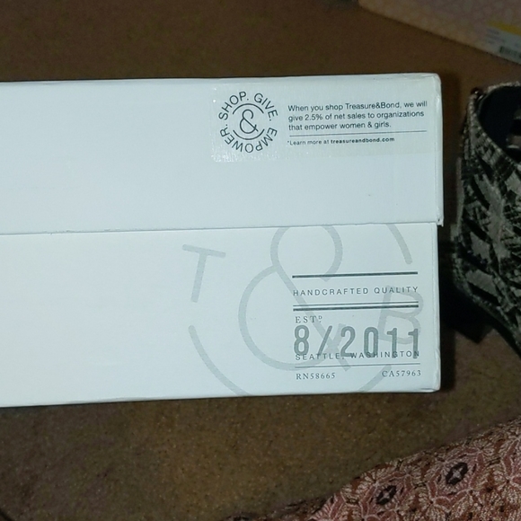 Boots - Picture 4 of 4